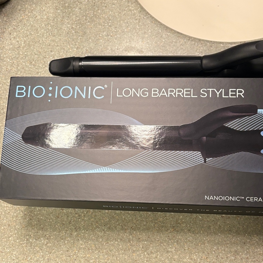 Bio Ionic Black Long Barrel Styler